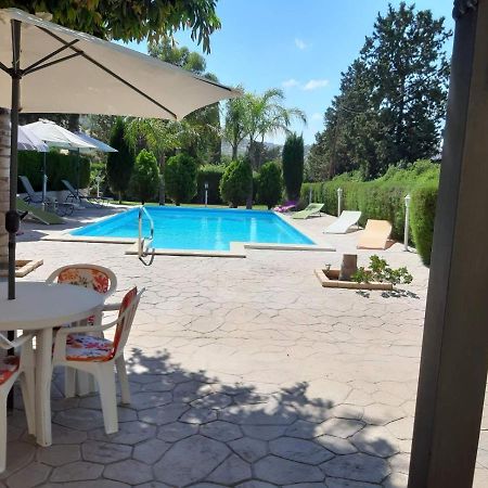 Zena Holiday Villa Писури Екстериор снимка
