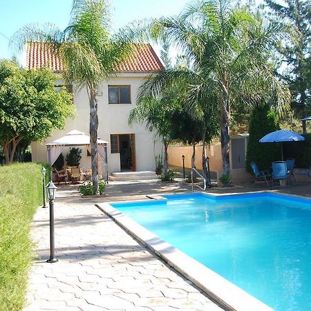Zena Holiday Villa Писури Стая снимка