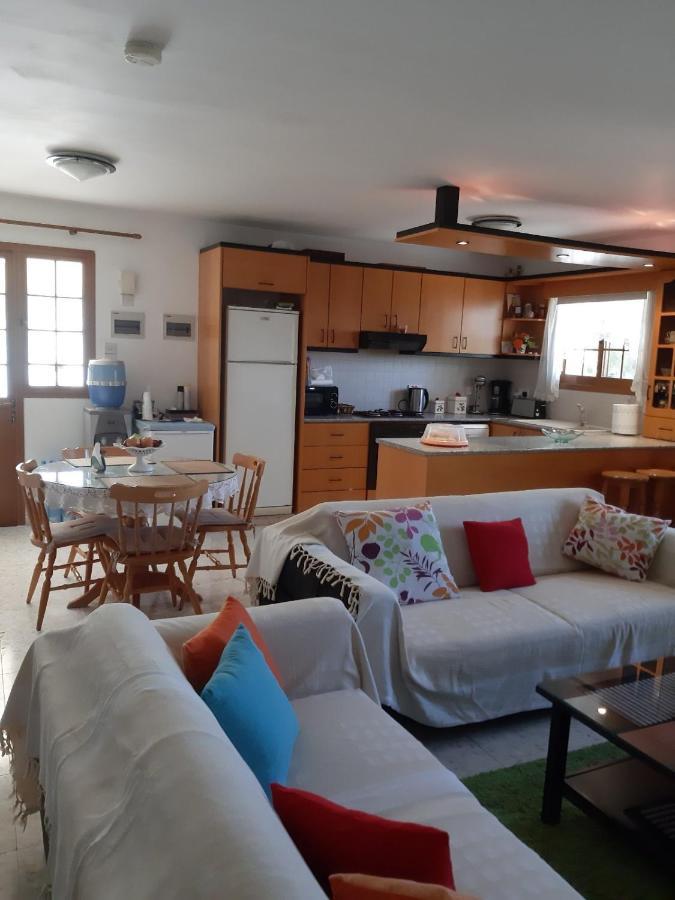 Zena Holiday Villa Писури Екстериор снимка