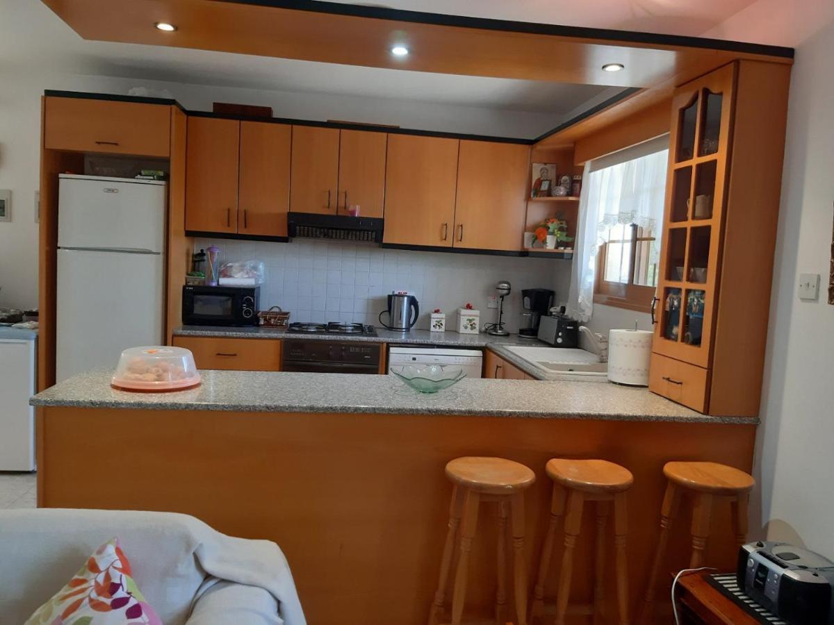 Zena Holiday Villa Писури Екстериор снимка