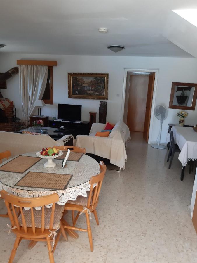Zena Holiday Villa Писури Екстериор снимка