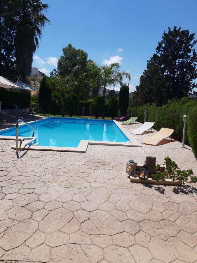 Zena Holiday Villa Писури Екстериор снимка