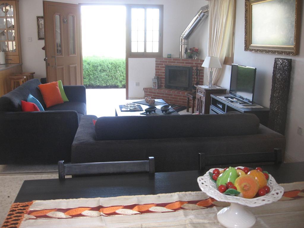 Zena Holiday Villa Писури Стая снимка