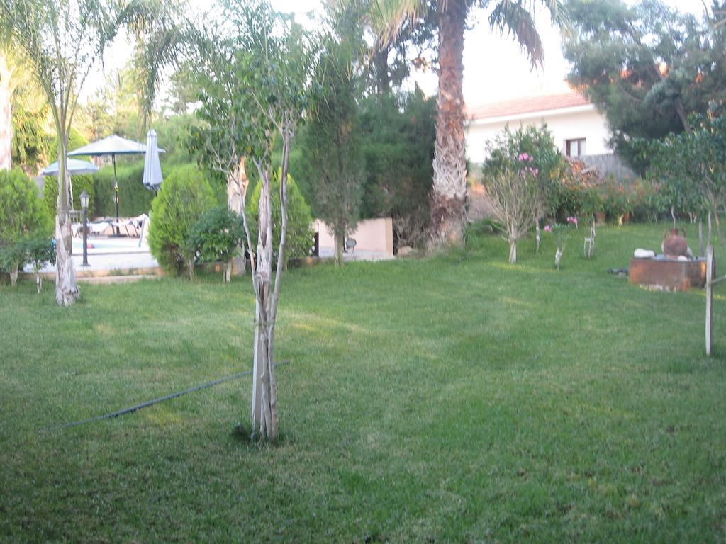 Zena Holiday Villa Писури Стая снимка