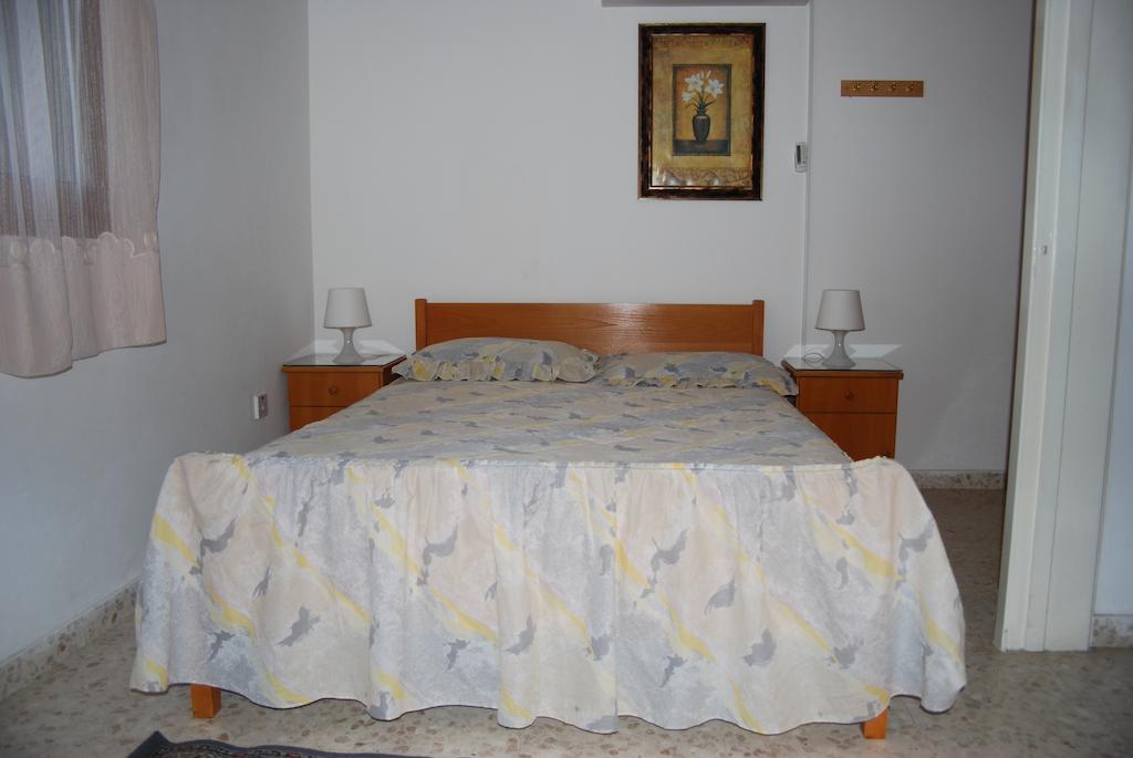 Zena Holiday Villa Писури Стая снимка