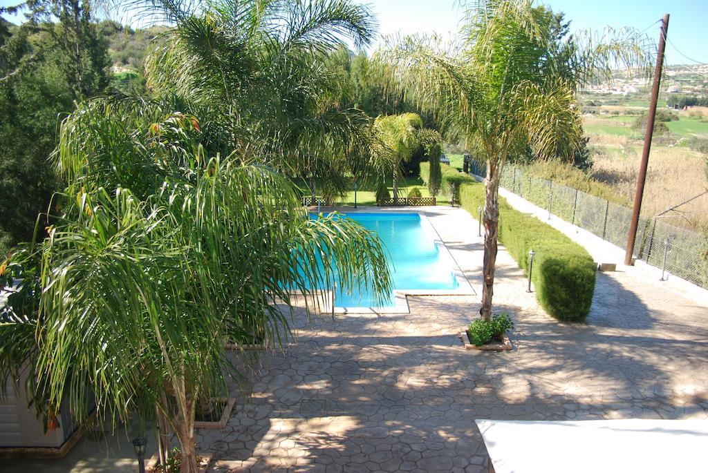Zena Holiday Villa Писури Стая снимка