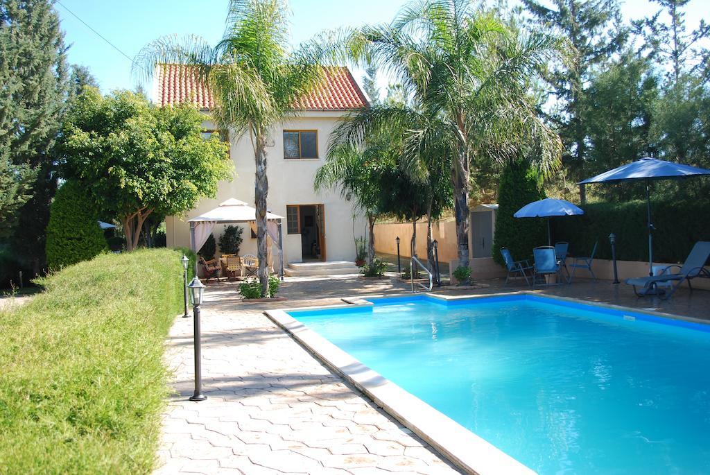 Zena Holiday Villa Писури Стая снимка