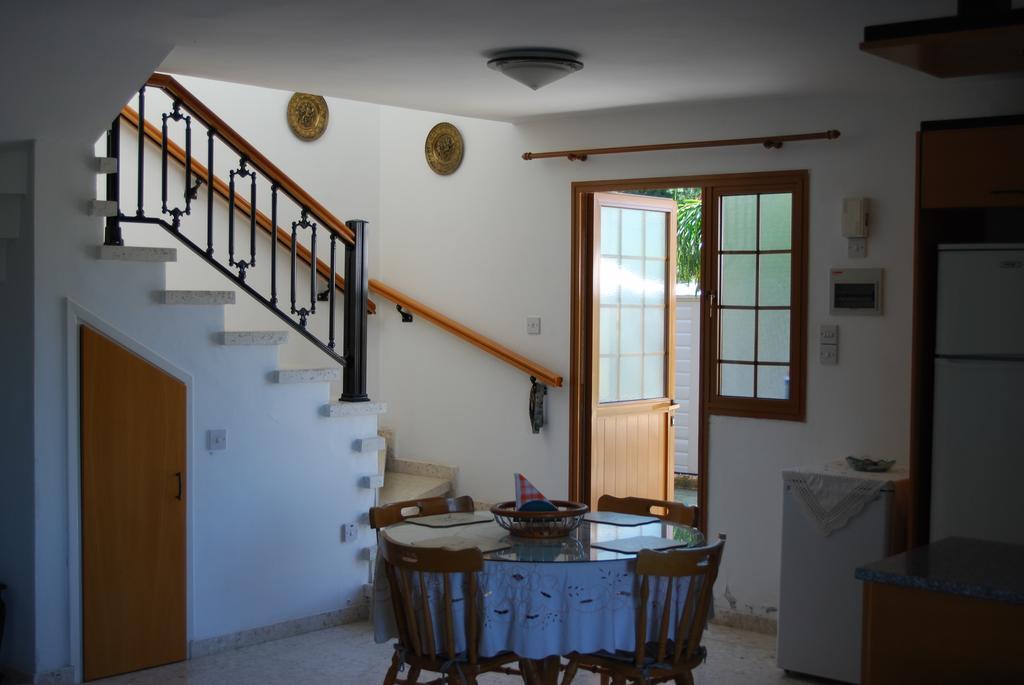 Zena Holiday Villa Писури Екстериор снимка