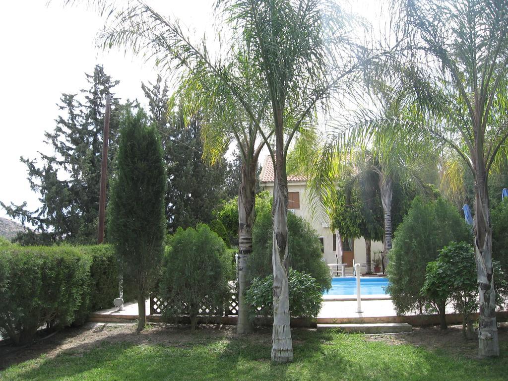 Zena Holiday Villa Писури Екстериор снимка