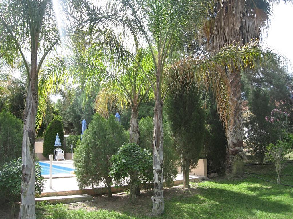 Zena Holiday Villa Писури Екстериор снимка
