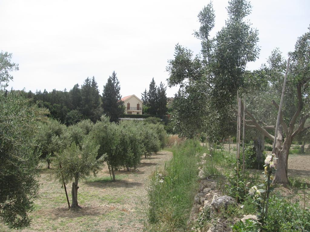 Zena Holiday Villa Писури Екстериор снимка